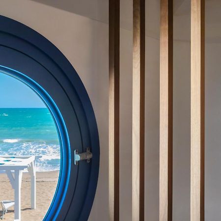 Hotel Lido Degli Scogli Crotone Bagian luar foto