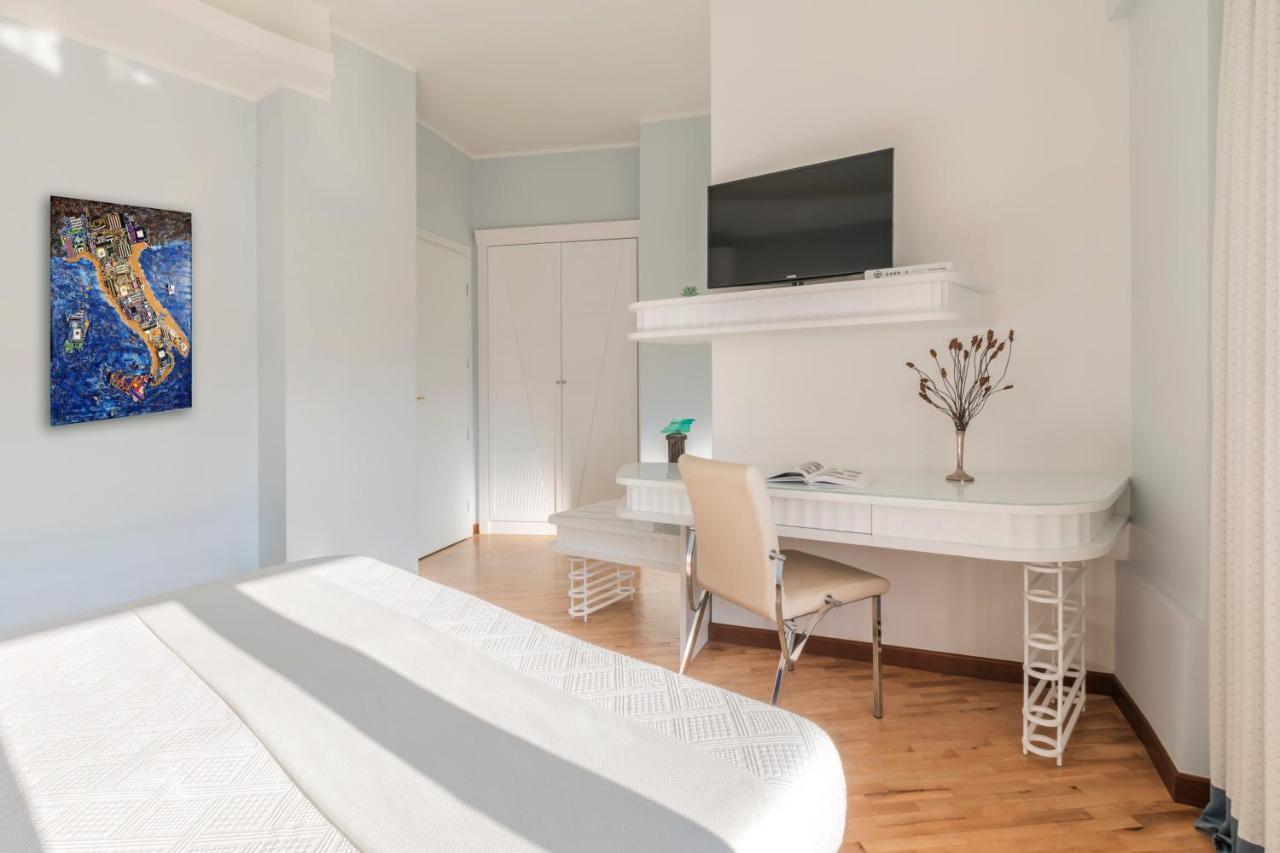 Hotel Lido Degli Scogli Crotone Bagian luar foto