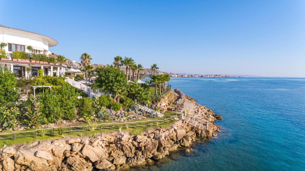 Hotel Lido Degli Scogli Crotone Bagian luar foto